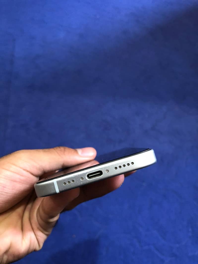Apple iPhone 15 2
