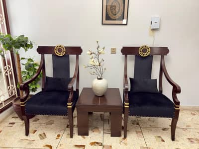 living room chairs and coffee table