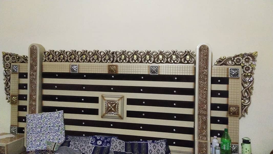 Bed +side table+ dressing table 0