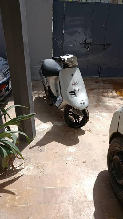 honda 49cc petrol scooty