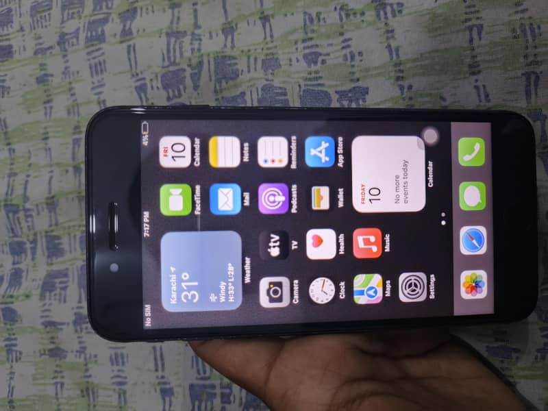 Apple iPhone 7 Plus 0