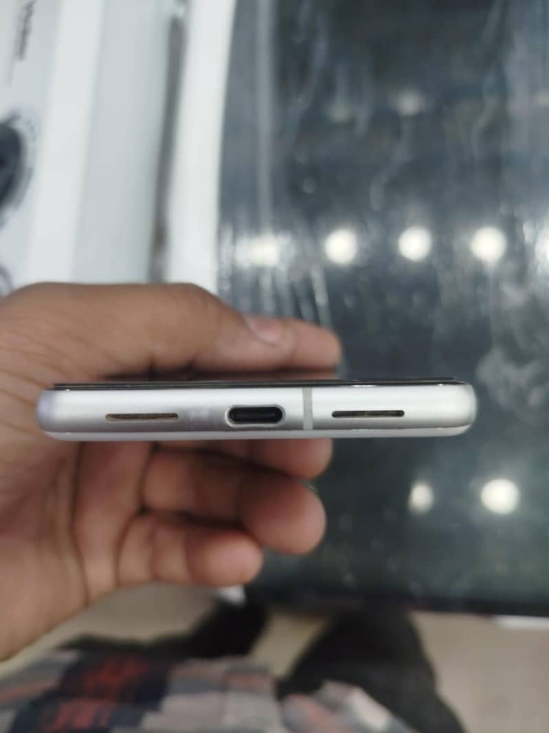 Google Pixel 7 3