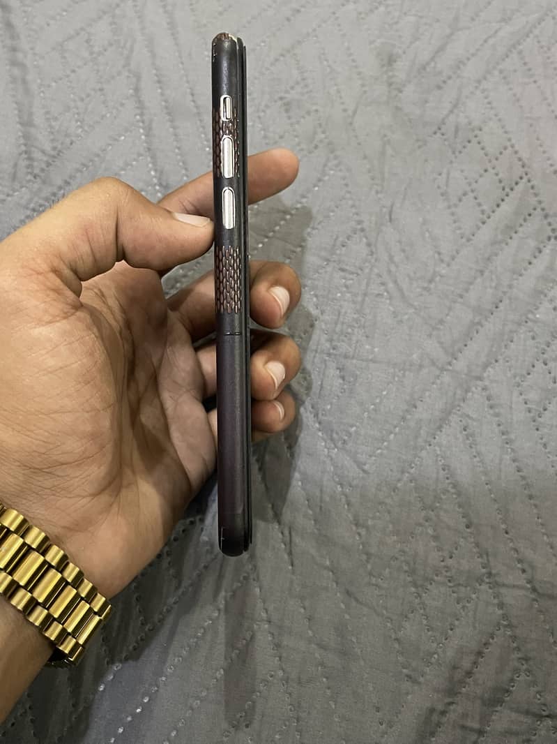 Apple iPhone X 5