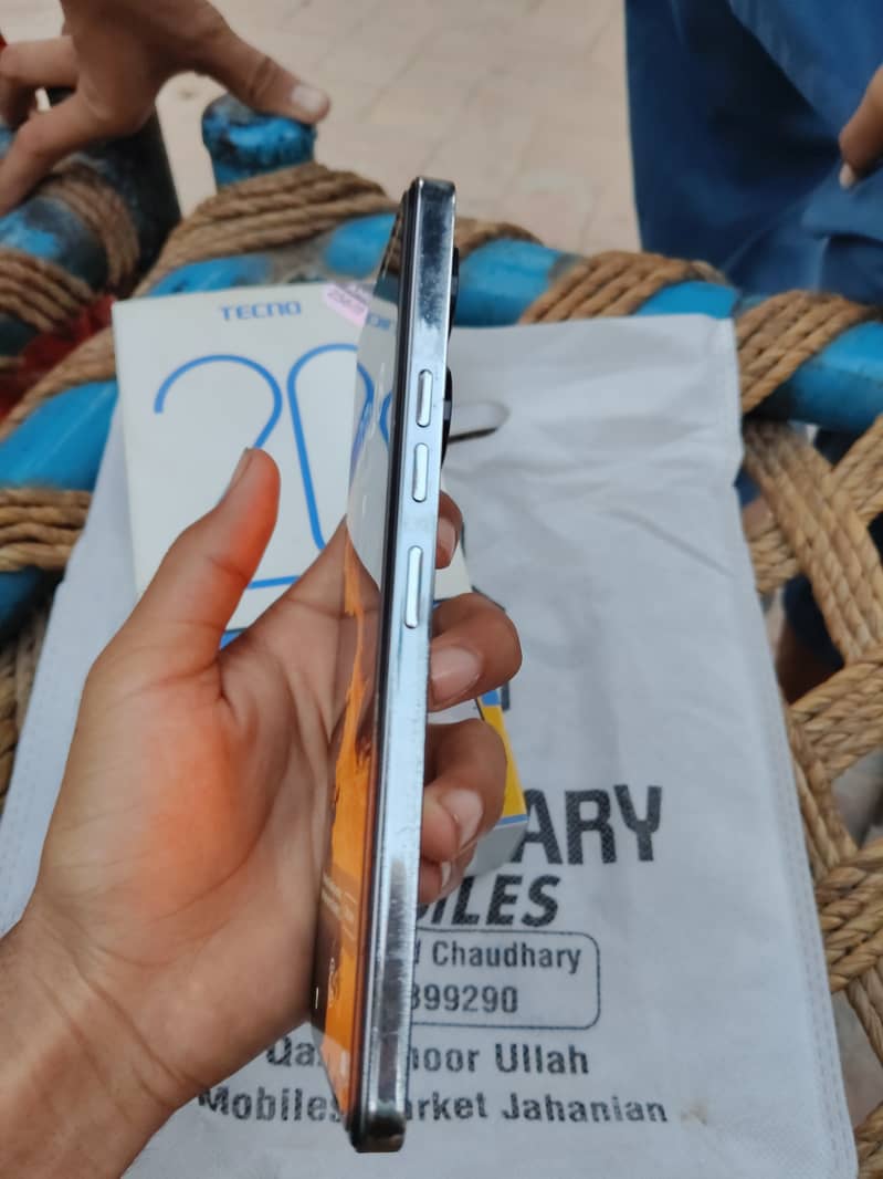 Tecno CAMON 20 2