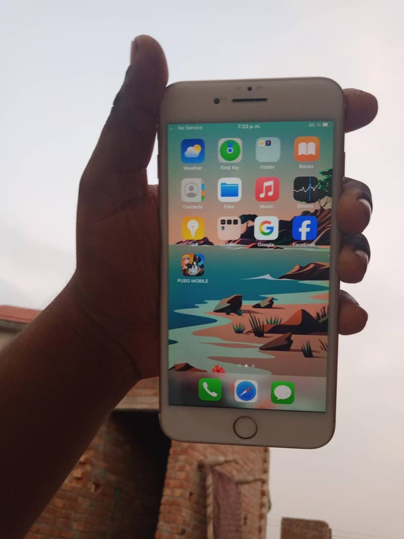Apple iPhone 7 Plus 1