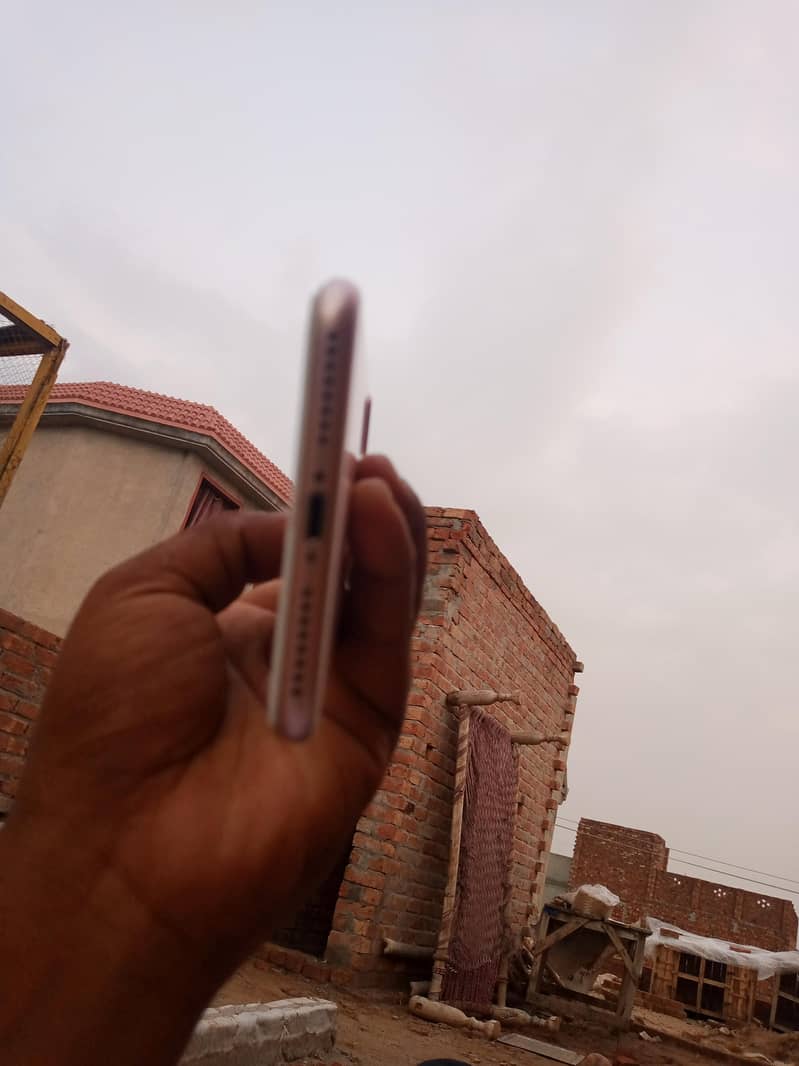 Apple iPhone 7 Plus 4