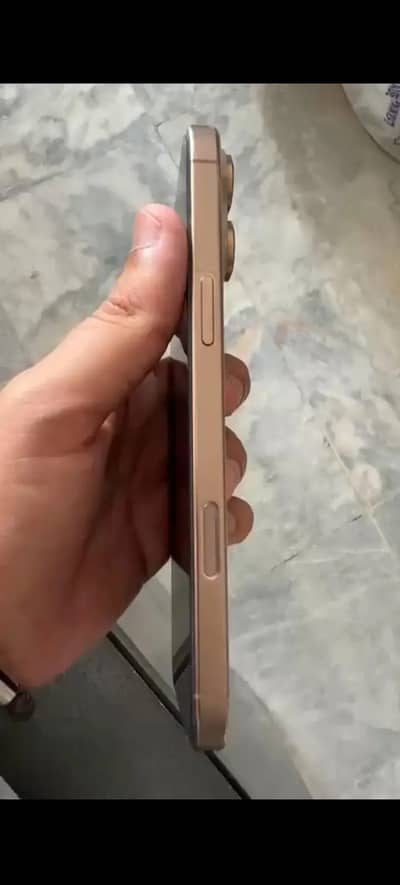 Apple iPhone 16 Pro Max