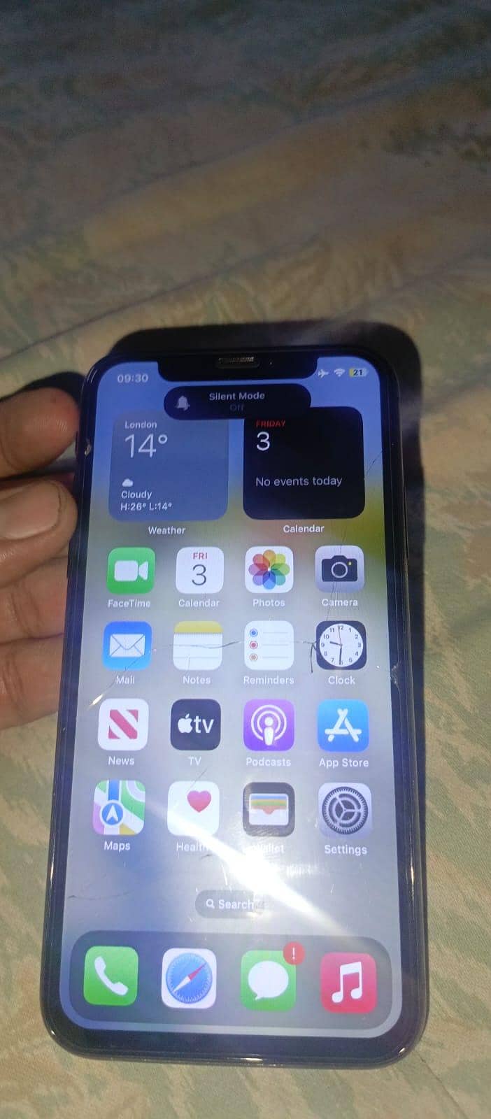 Apple iPhone X 3