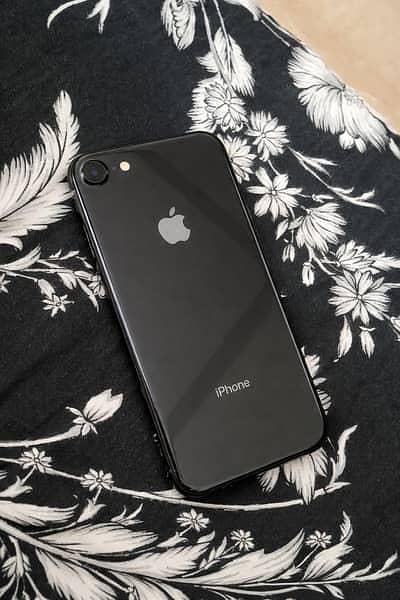 iPhone 8 64GB Genuine Set