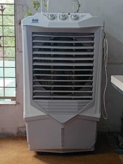 Air cooler, one season used scratchless