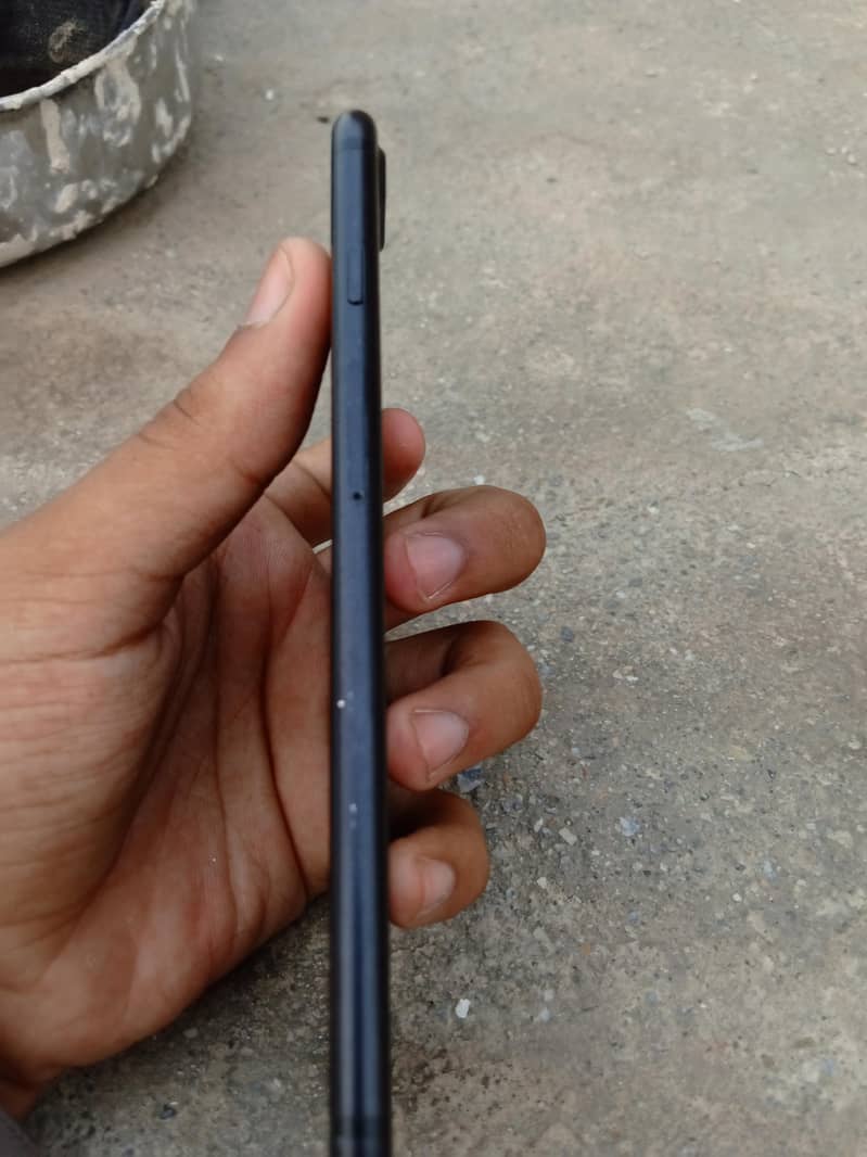 Apple iPhone 7 Plus 0
