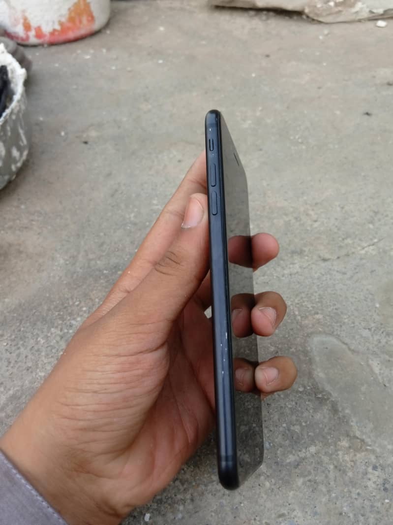 Apple iPhone 7 Plus 1