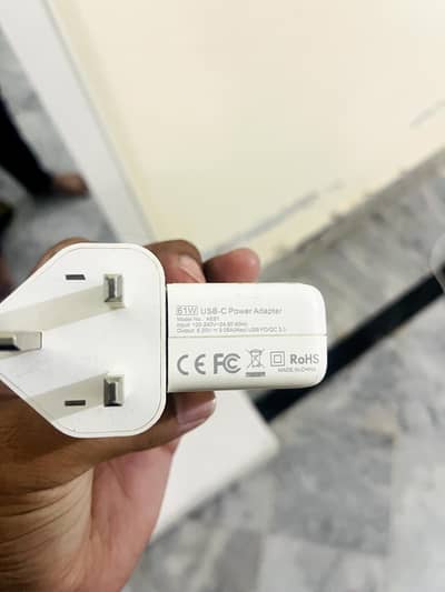 MACKBOOK ORIGINAL CHARGE  2 pcs (96W)  (69W)