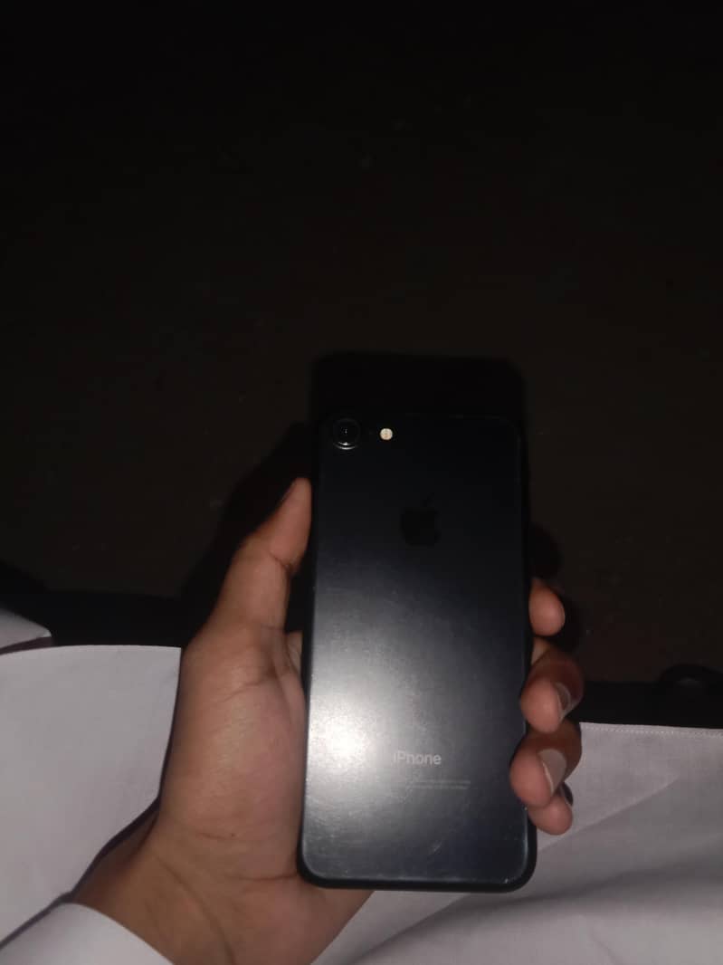 Apple iPhone 7 Plus 3
