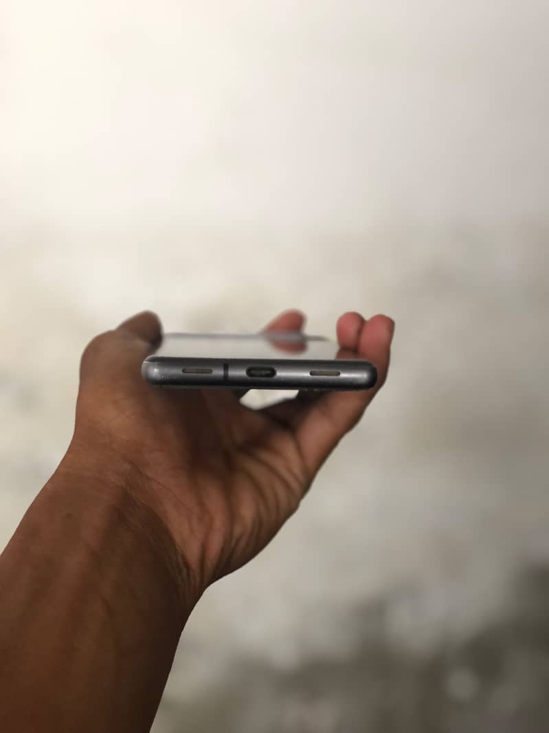 Google Pixel 7a 4