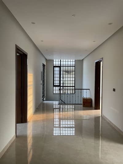 10 MARLA UPPER PORTION FIRST ENTRY FOR RENT PHASE 2 NEW LAHORE CITY