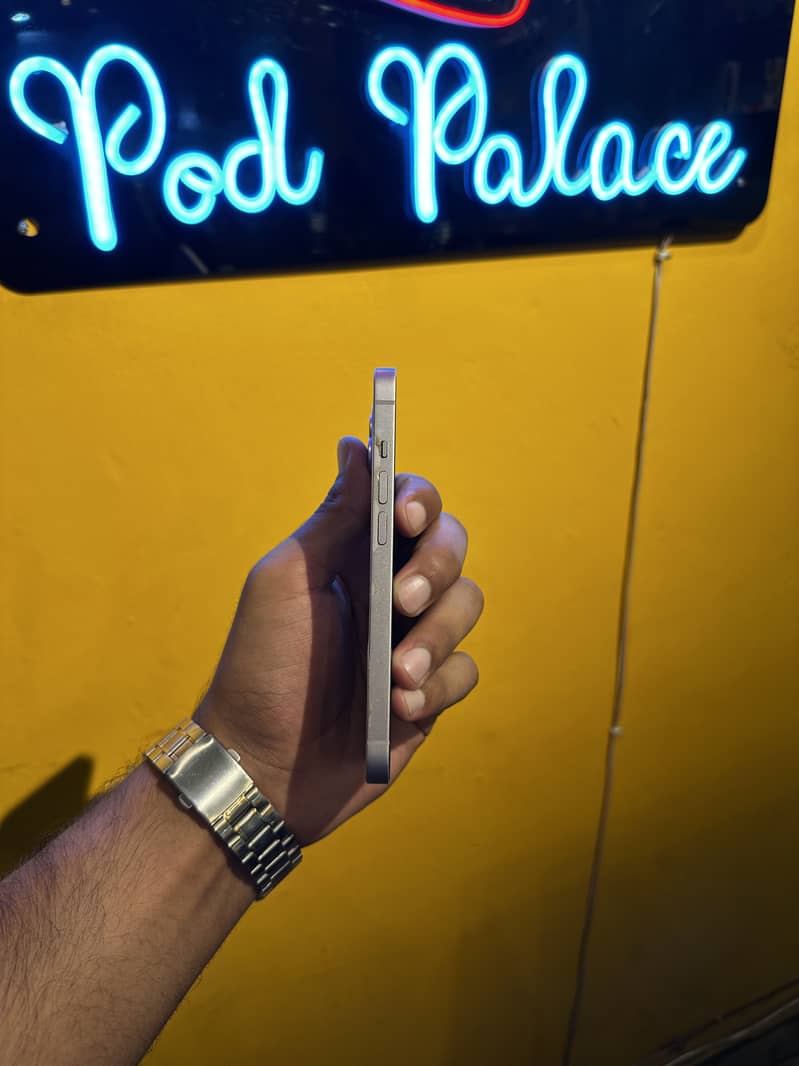 Apple iPhone 14 1