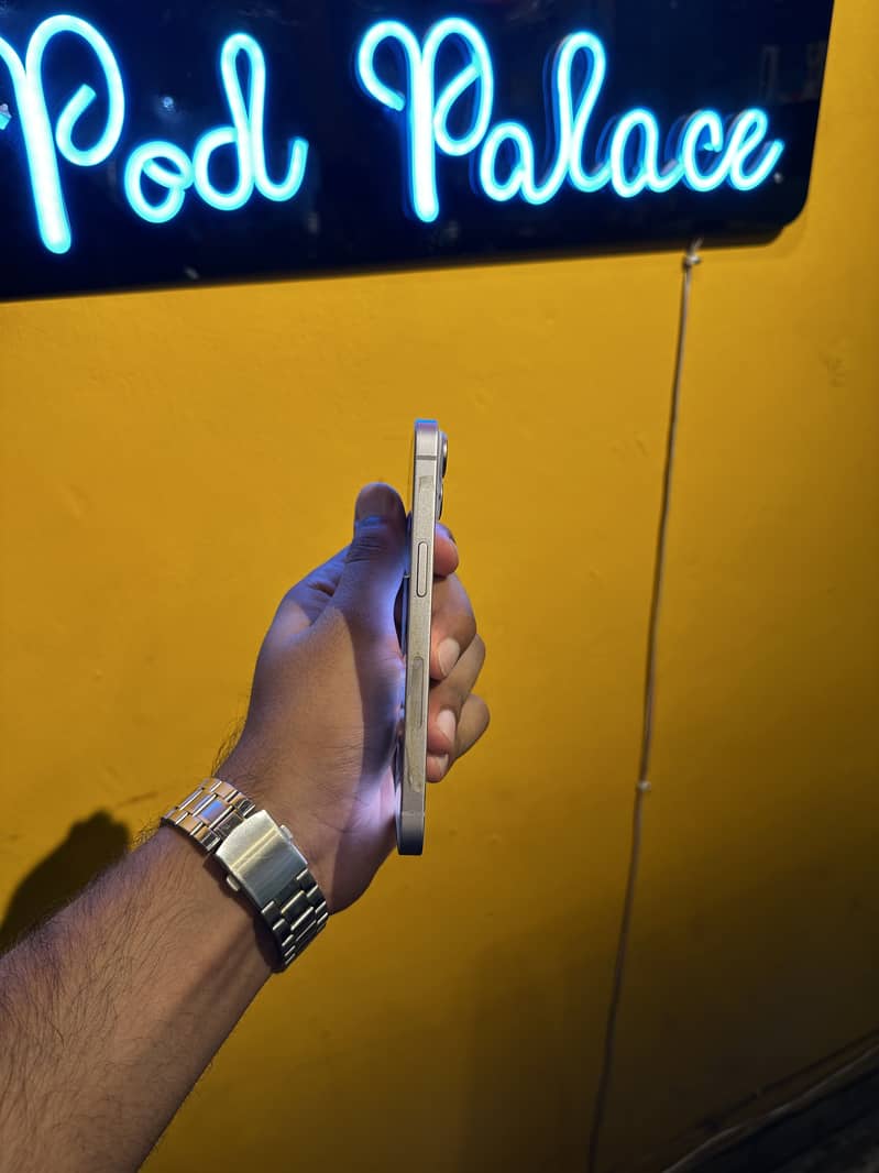 Apple iPhone 14 2