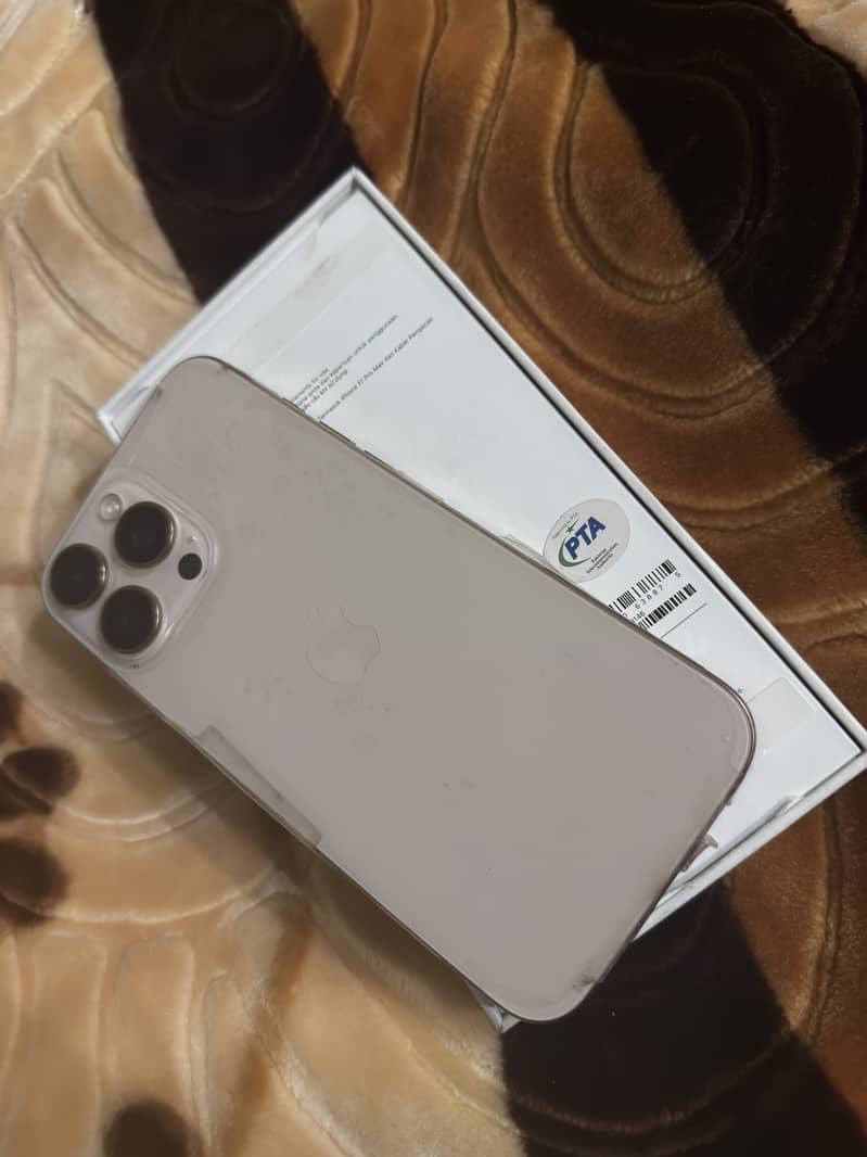 Apple iPhone 16 Pro Max 0