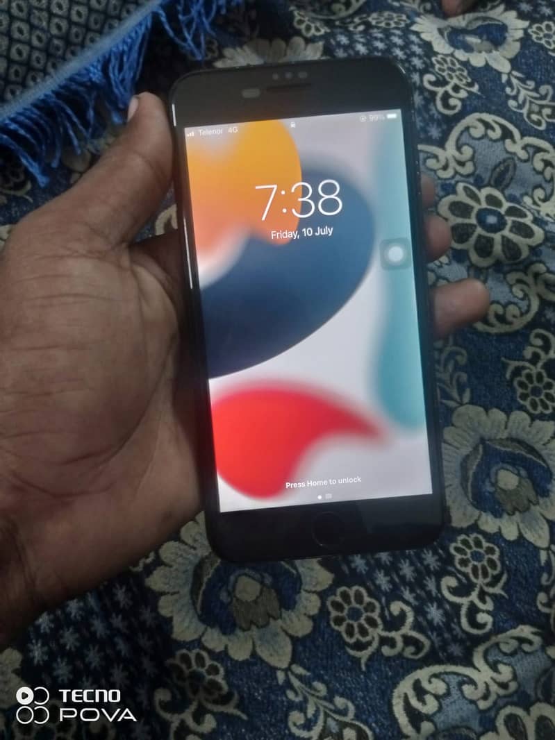 Apple iPhone 7 Plus 3