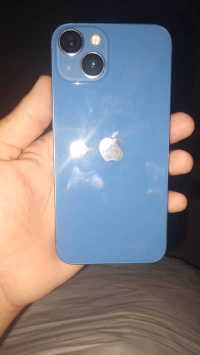 Apple iPhone 13
