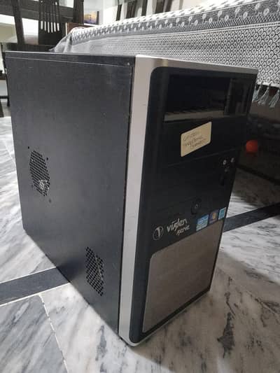 i7 4th gen, 8gb ram, 128gb ssd, 500gb hdd, 600w aigo psu