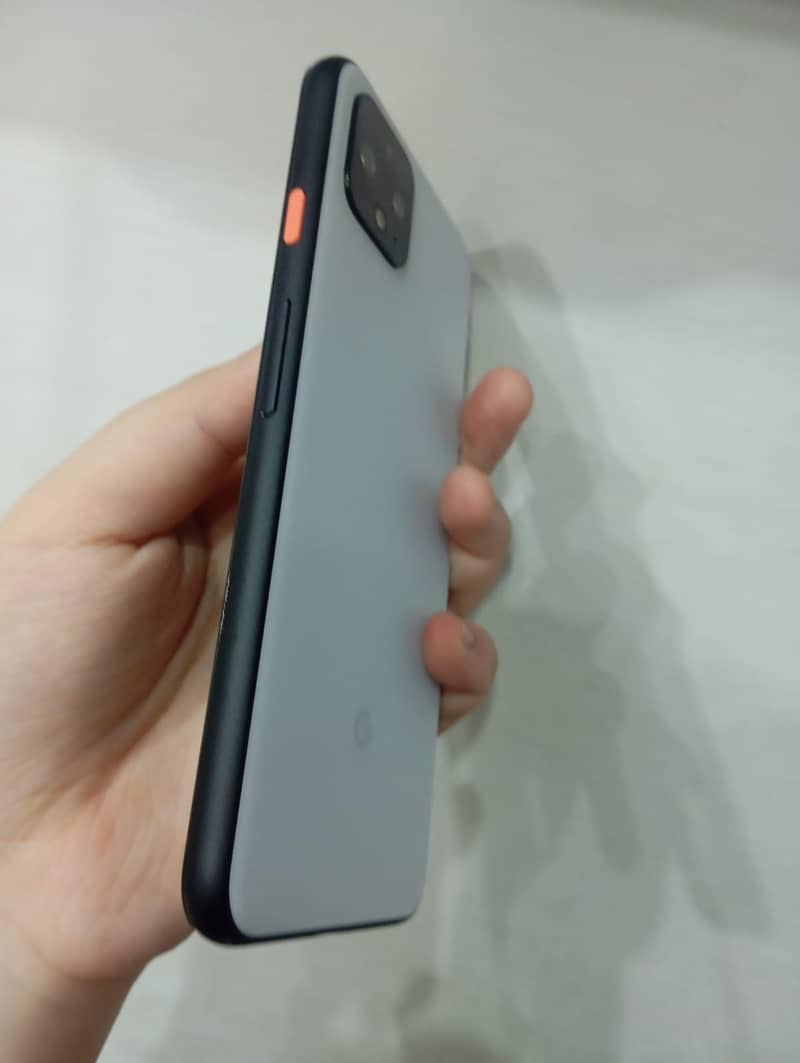 Google Pixel 4 3