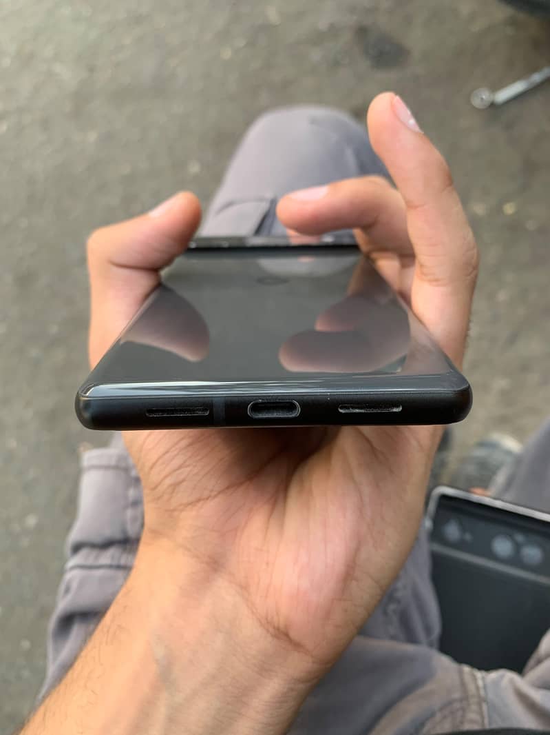 Google Pixel 6 4