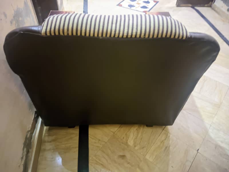 Sofa (used) 0