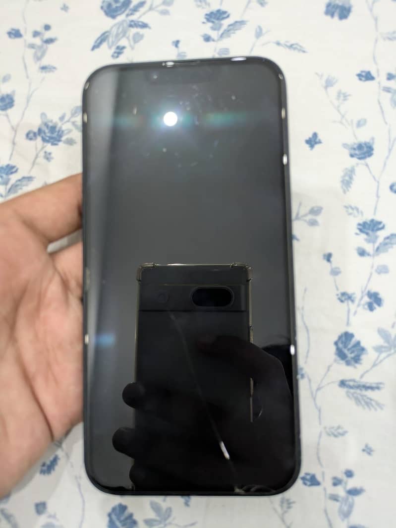 Apple iPhone 14 3