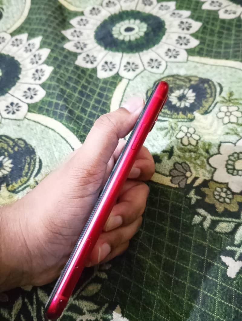 Apple iPhone 11 3