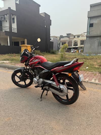 Honda cb125f