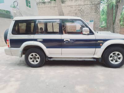 Mitsubishi Pajero 1986