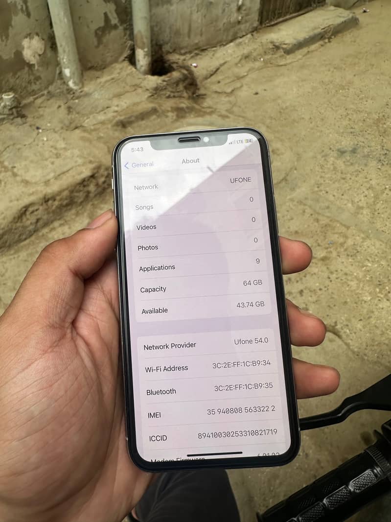 Apple iPhone X 0