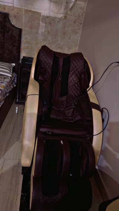 Massage chair zero