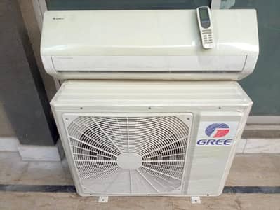 1.5 ton Ac Dc inverter Gree Genuine 1 Year warranty All okay