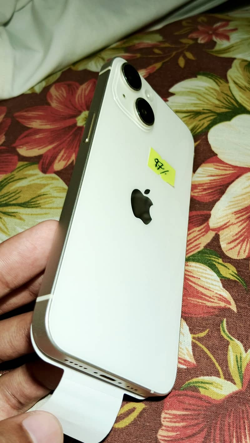 Apple iPhone 14 3