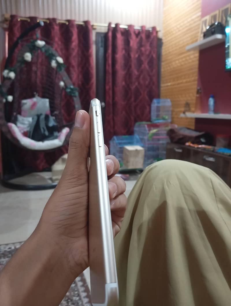 Apple iPhone 7 Plus 3