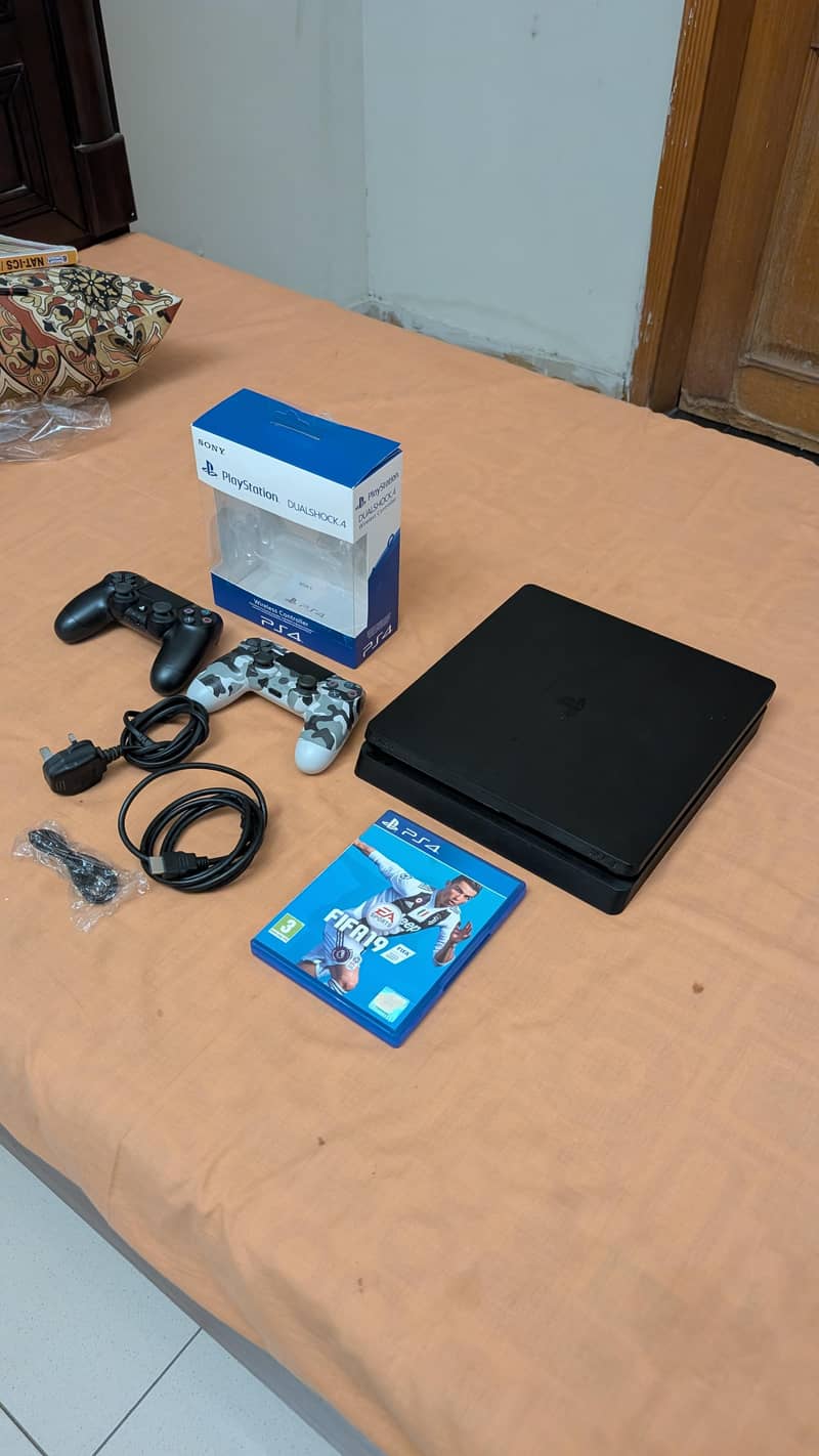 PS4 SLIM SEALED 0