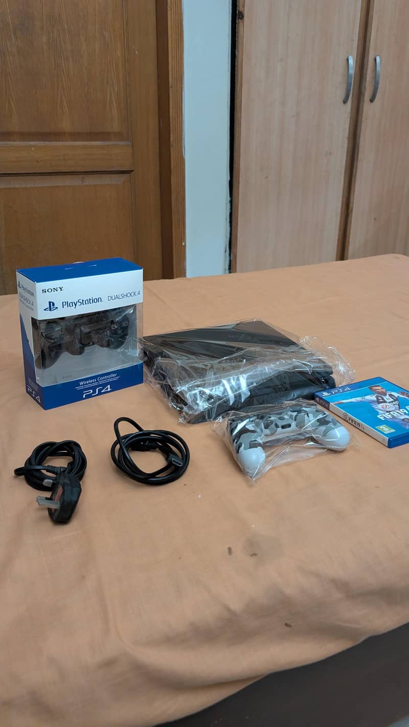 PS4 SLIM SEALED 2