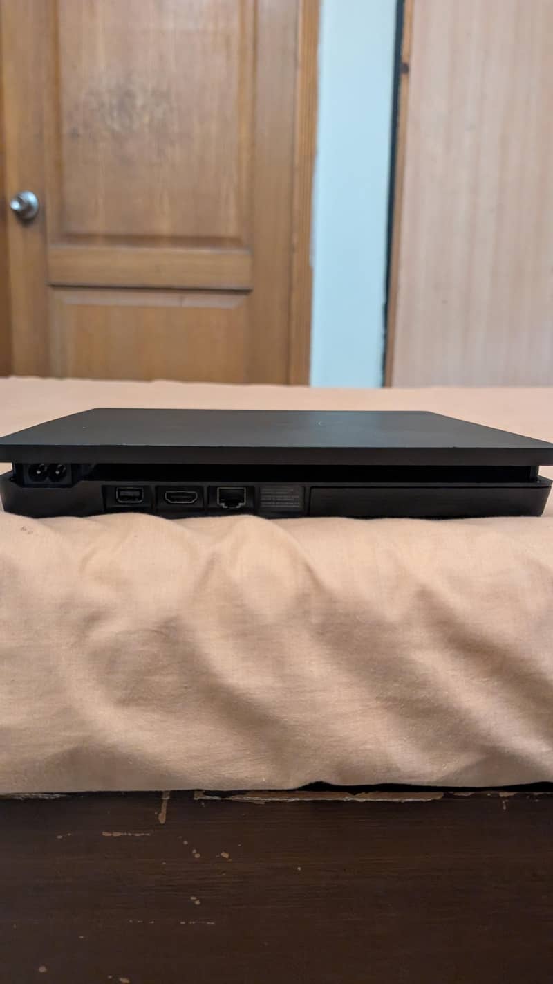 PS4 SLIM SEALED 7