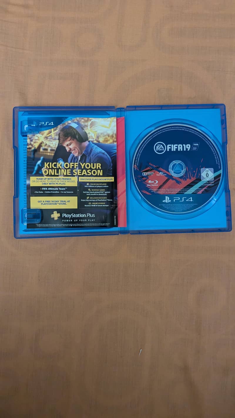 PS4 SLIM SEALED 14