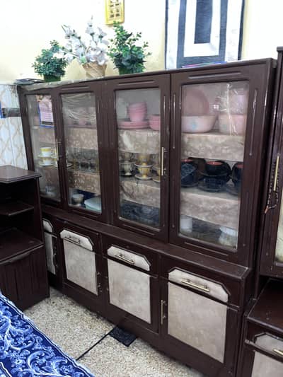 Mirror wardrop and And crockery wardrop Both price 35,000