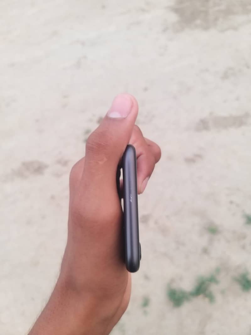 Apple iPhone 8 4