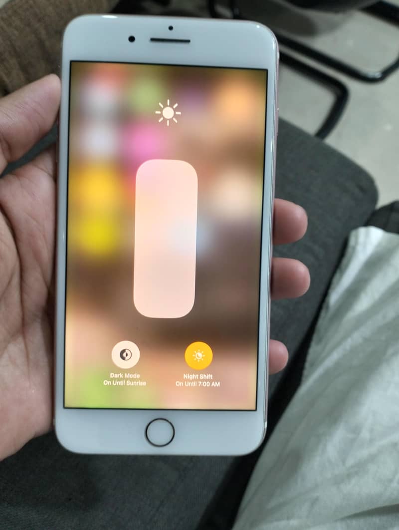 Apple iPhone 7 Plus 2