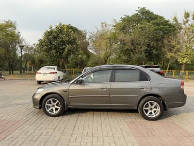 Honda Civic Oriel 2004