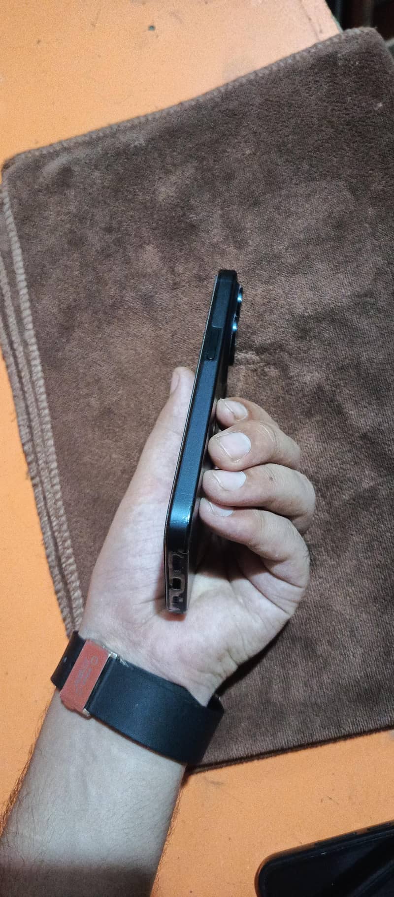 Apple iPhone 15 Pro 4