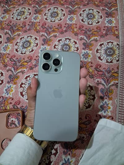 Phone 15 Pro Max 256gb Natural titanium | 10/8 condition | Bypas