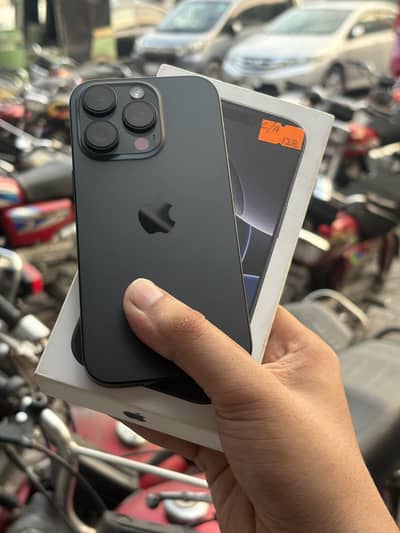 Apple iPhone 16 Pro