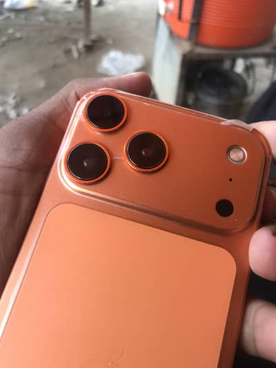 Apple iPhone XR Convert 17 Pro